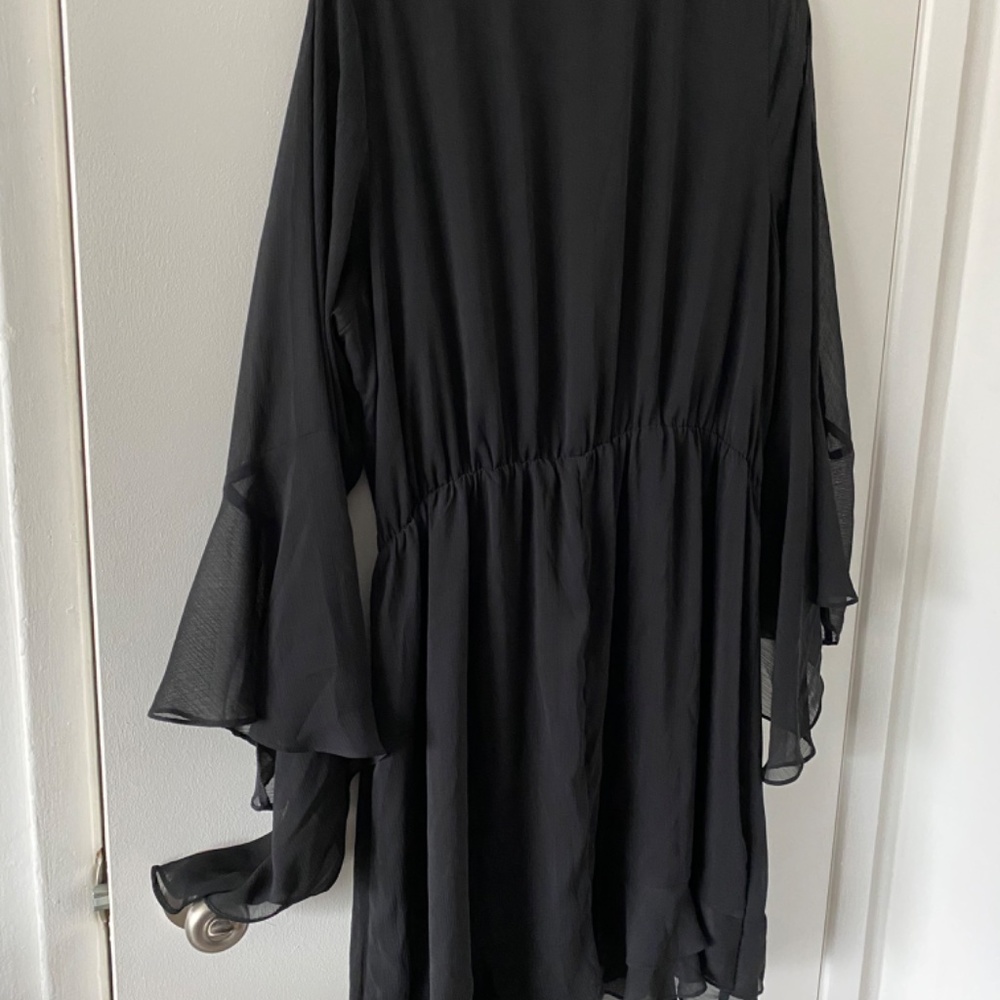 Dress - Picture 5 of 6